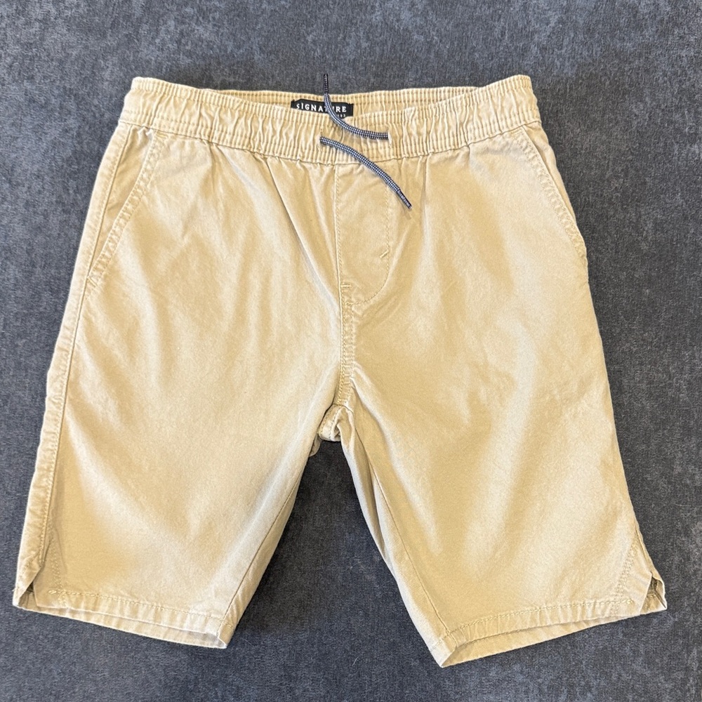 NWOT Levi's Boys size L shorts